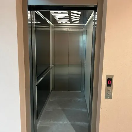 Nearport Apartment *